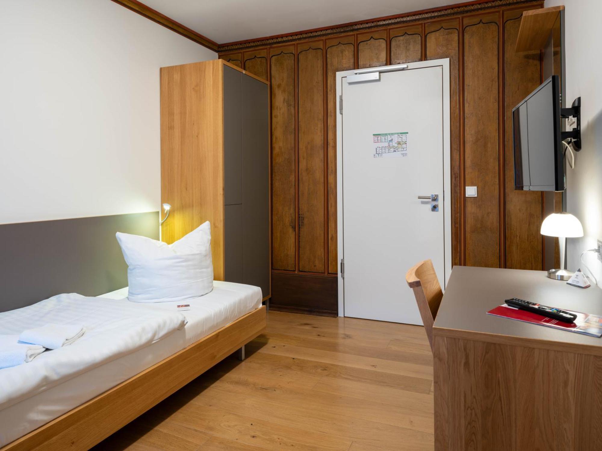 Gaestehaus Nikolai Erfurt Extérieur photo