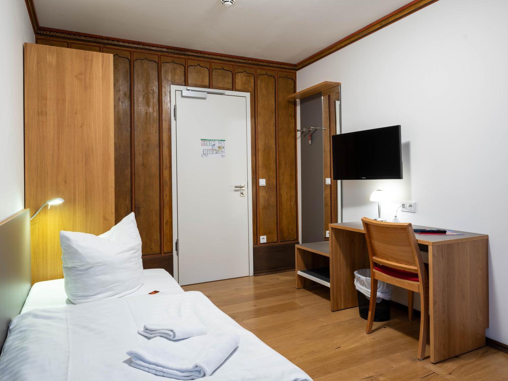 Gaestehaus Nikolai Erfurt Extérieur photo